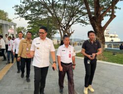 Tinjau Kawasan Teras Samarinda, Andi Harun Ingatkan Kesadaran Masyarakat Menjaga Kebersihan