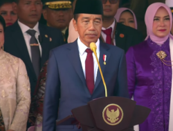 Jadi Inspektur Upacara HUT ke-79 TNI, Jokowi Minta Jaga Stabilitas Pilkada dan Dukung Transisi Pemerintahan