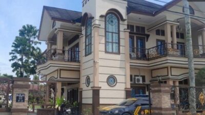 KPK Geledah 2 Rumah di Kaltim Temukan 4 Unit Brankas Berisi Dokumen Terkait IUP