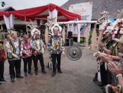 Di Festival Budaya Dayak Kenyah, Andi Harun Tekankan Pentingnya Pelestarian Budaya
