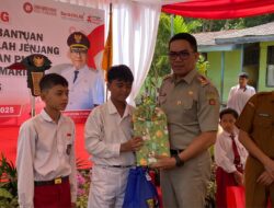 Pemkot Samarinda Resmi Luncurkan Buku LKPD Gratis dan Bantuan Perlengkapan Sekolah untuk Peserta Didik