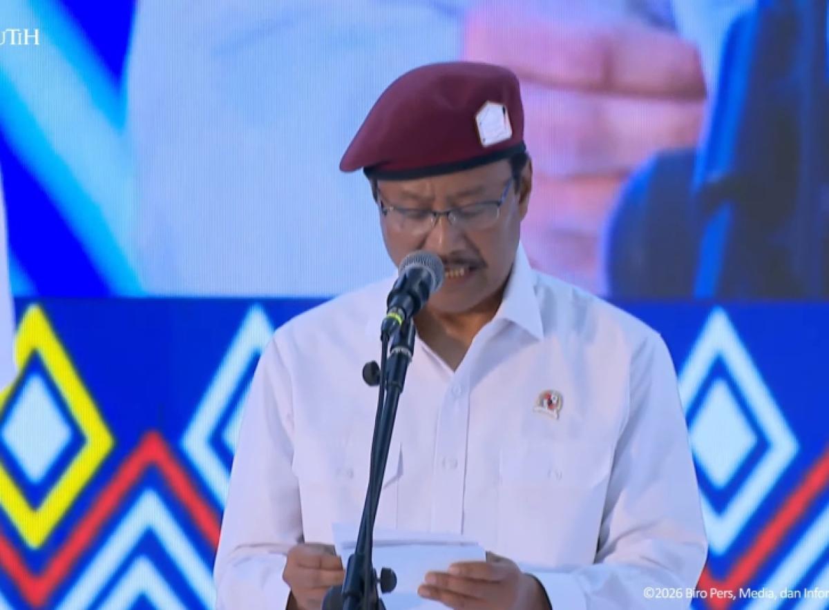 Menteri Sosial Saifullah Yusuf atau Gus Ipul melapor ke Presiden Prabowo Subianto soal perkembangan Sekolah Rakyat