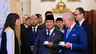 Presiden Republik Indonesia, Prabowo Subianto, yang melakukan pertemuan resmi dengan Raja Charles III di London