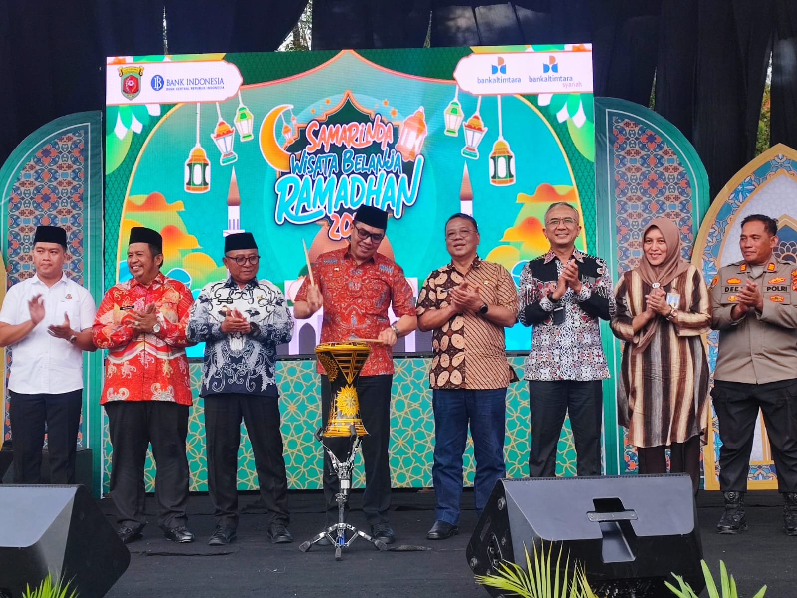 Wali Kota Samarinda Andi Harun secara resmi membuka wisata belanja ramadan 2026