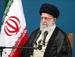 Ketegangan Meningkat, Iran Ancam Hancurkan Kapal Perang Amerika
