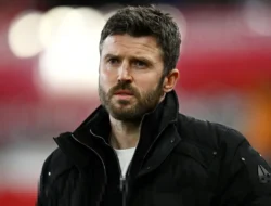 Carrick Puas, MU Menang Dramatis atas Fulham
