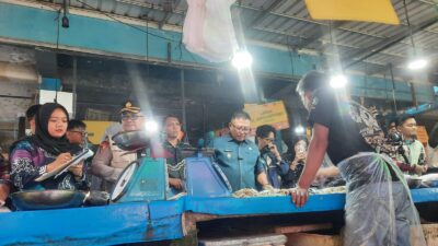 Wakil Wali Kota Samarinda, Saefuddin Zuhri, melakukan inspeksi mendadak (sidak) ke Pasar Segiri pada Kamis (12/2/2026).