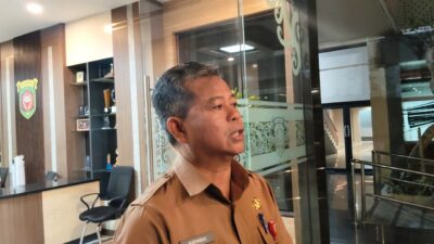 Asisten II Bidang Perekonomian dan Pembangunan Kota Samarinda sekaligus Ketua Dewan Pengawas Perumdam Tirta Kencana, Marnabas Patiroy