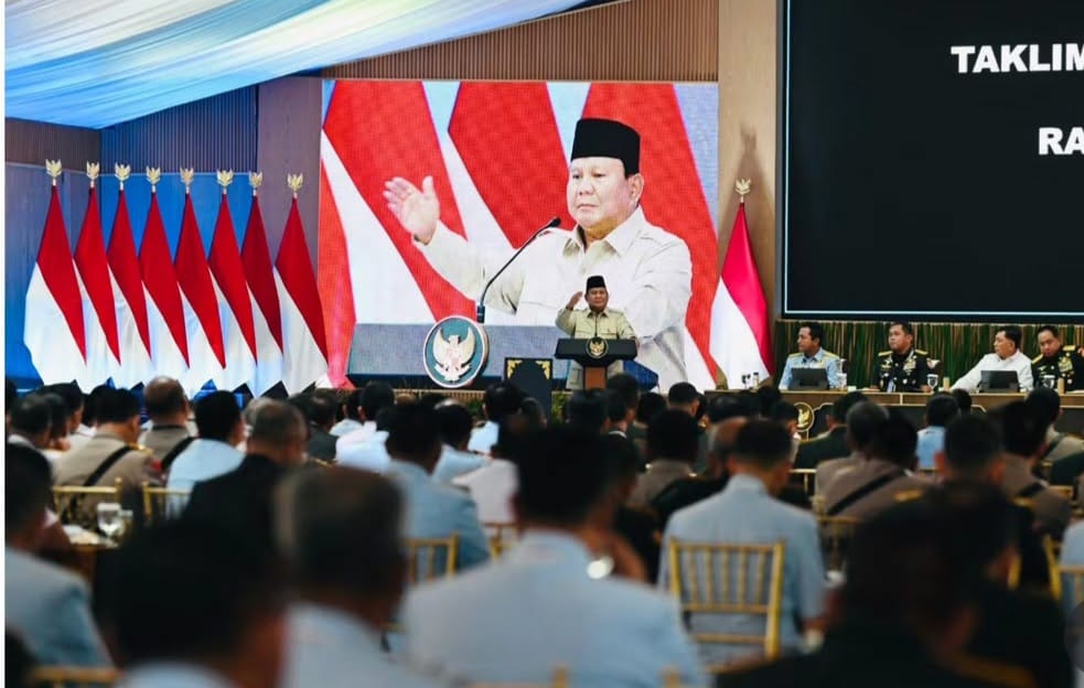 Presiden Prabowo Subianto menggelar Rapat Pimpinan (Rapim) TNI-Polri di Istana Kepresidenan