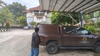 Kejaksaan Tinggi Kalimantan Timur (Kejati Kaltim) melakukan penggeledahan di kantor Dinas ESDM