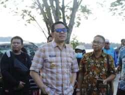 Andi Harun Tinjau Proyek Taman Jembatan Mahakam, Pembangunan Masih Bertahap