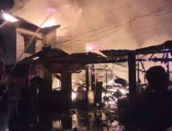 Puluhan Kios dan Ruko di Pasar Segiri Samarinda Hangus Terbakar