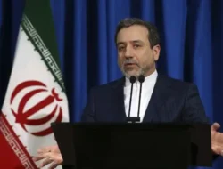 Menlu Iran Tegaskan Tak Takut Invasi AS, Abbas Araghchi: Kami Menunggu Mereka