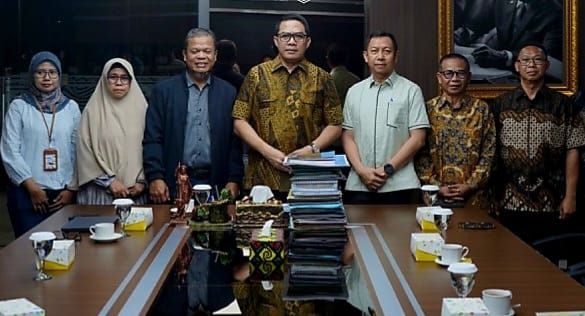 Wali Kota Andi Harun Terima Audiensi Kementerian Lingkungan Hidup
