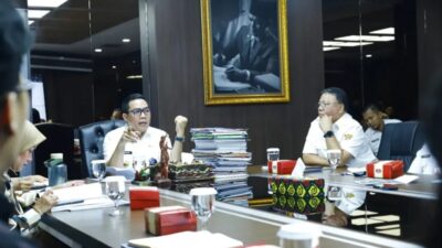 Wali Kota Samarinda, Andi Harun memimpin rapat paparan dan audiensi bersama PT Bumi Indah Eka Karsa