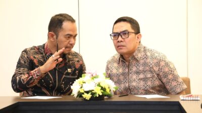 Wali Kota Samarinda Andi Harun (kanan) saat mengunjungi Kementerian Dalam Negeri (Kemendagri)