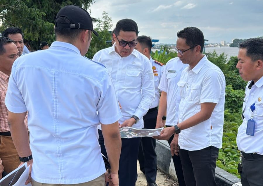 Wali Kota Samarinda, Andi Harun melakukan peninjauan langsung terhadap aset daerah di wilayah Kecamatan Palaran
