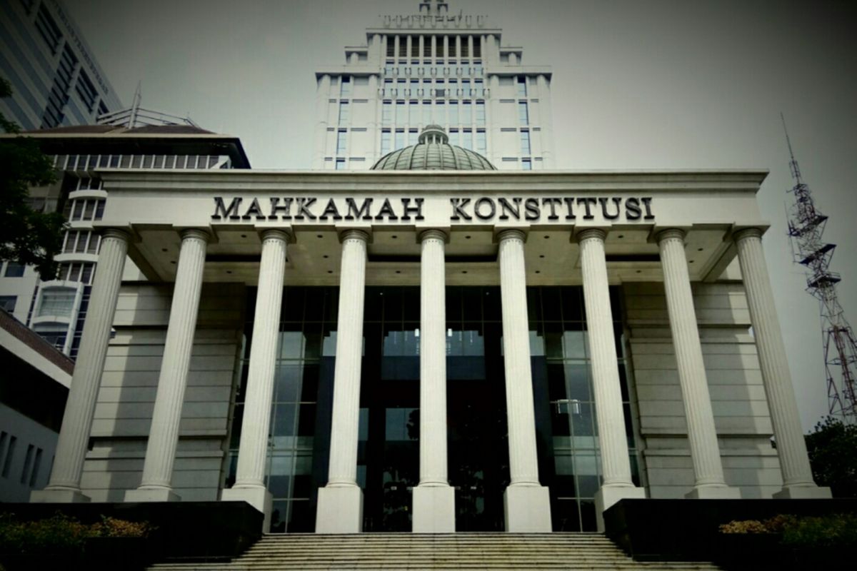 Mahkamah Konstitusi (MK)
