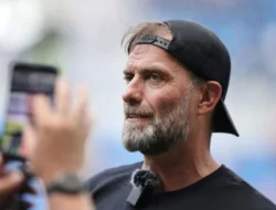 Klopp Buka Suara, Liverpool Butuh Waktu untuk Bangkit Bersama Iraola