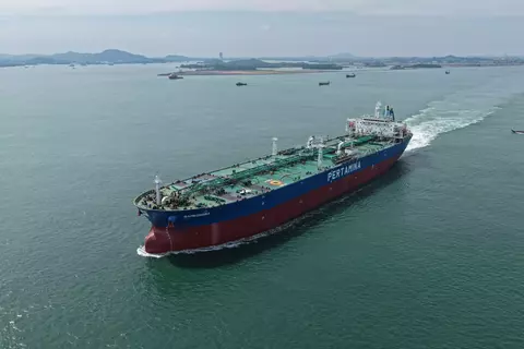 Impor minyak dari Rusia tetap berlanjut