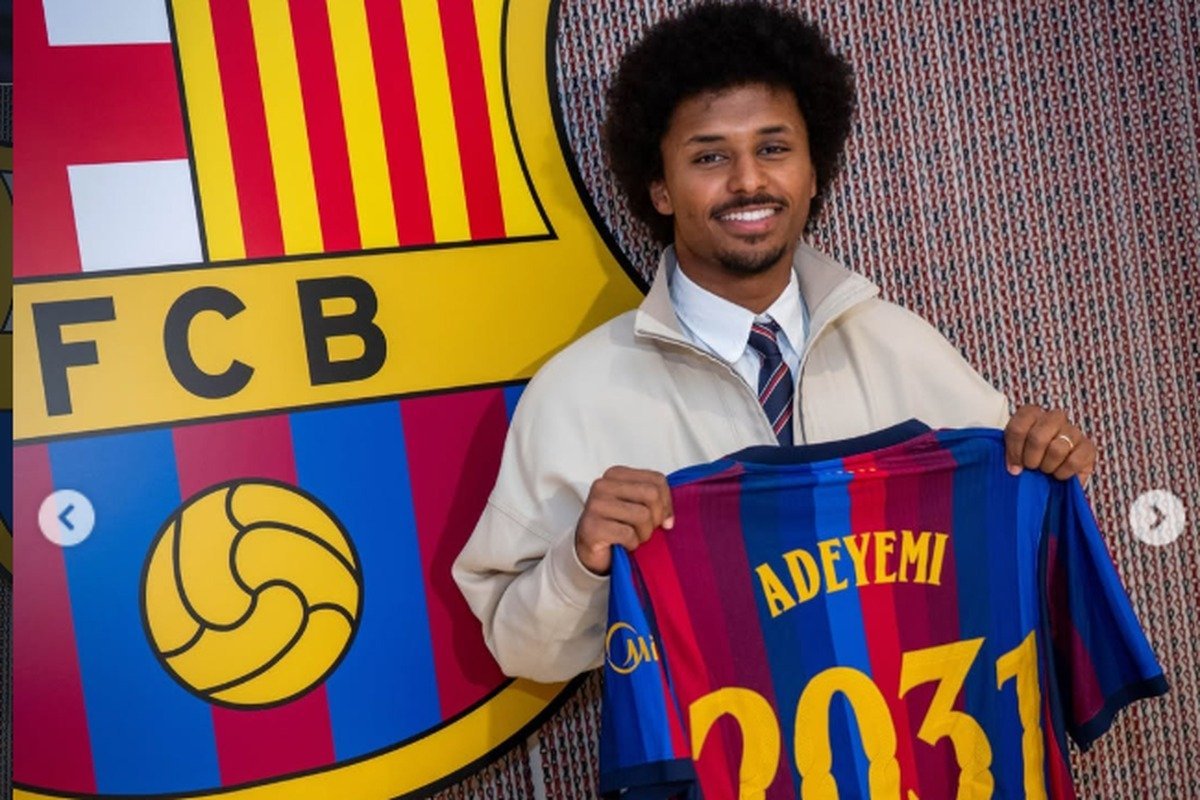 Karim Adeyemi gabung dengan Barcelona
