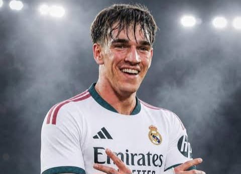 Real Madrid Rekrut Carlos Espí dari Levante