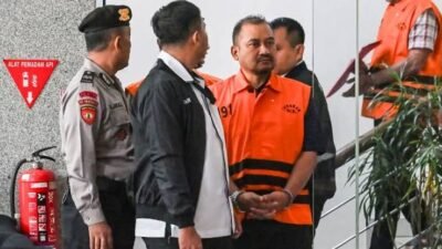 Bupati Pemalang Anom Widiyantoro resmi ditahan Komisi Pemberantasan Korupsi (KPK).