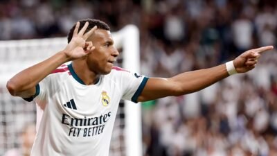 Mbappe Cetak Hat-trick