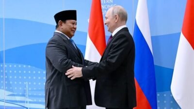 Presiden Rusia Vladimir Putin dan Presiden Indonesia Prabowo Subianto