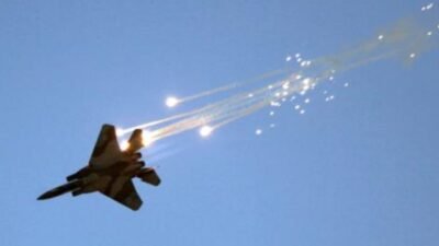 Kelompok Houthi mengklaim berhasil menjatuhkan jet tempur F-15 milik Arab Saudi