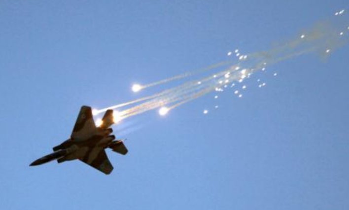 Kelompok Houthi mengklaim berhasil menjatuhkan jet tempur F-15 milik Arab Saudi