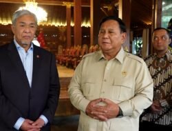 Terima Kukungan Wakil PM Malaysia, Prabowo Sambut Tawaran Bantuan Atasi Karhutla