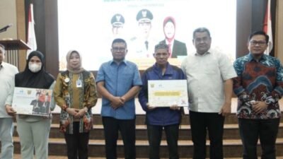 Saefuddin Zuhri menghadiri penyerahan BSNT secara simbolis di Ruang Serbaguna Lantai VI Bankaltimtara Cabang Utama Samarinda