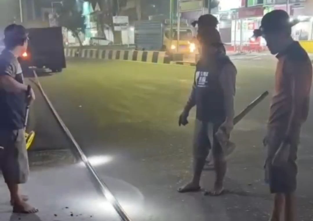 Kasus pencurian kabel penerangan jalan umum (PJU) dan jaringan bawah tanah di sejumlah wilayah di Samarinda, Kalimantan Timur