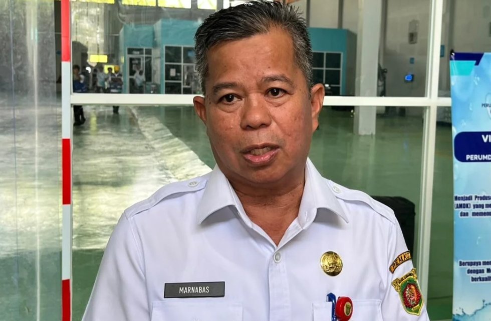 Asisten II Sekretariat Daerah Kota Samarinda, Marnabas Patiroy