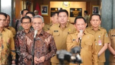 Menteri Dalam Negeri Muhammad Tito Karnavian dan Menteri Keuangan Suahasil Nazara